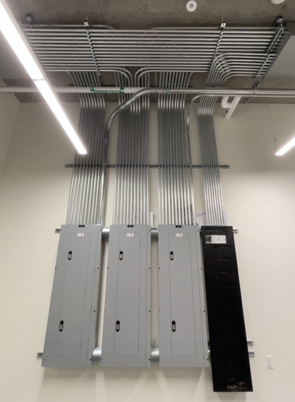 Commercial electrical work image